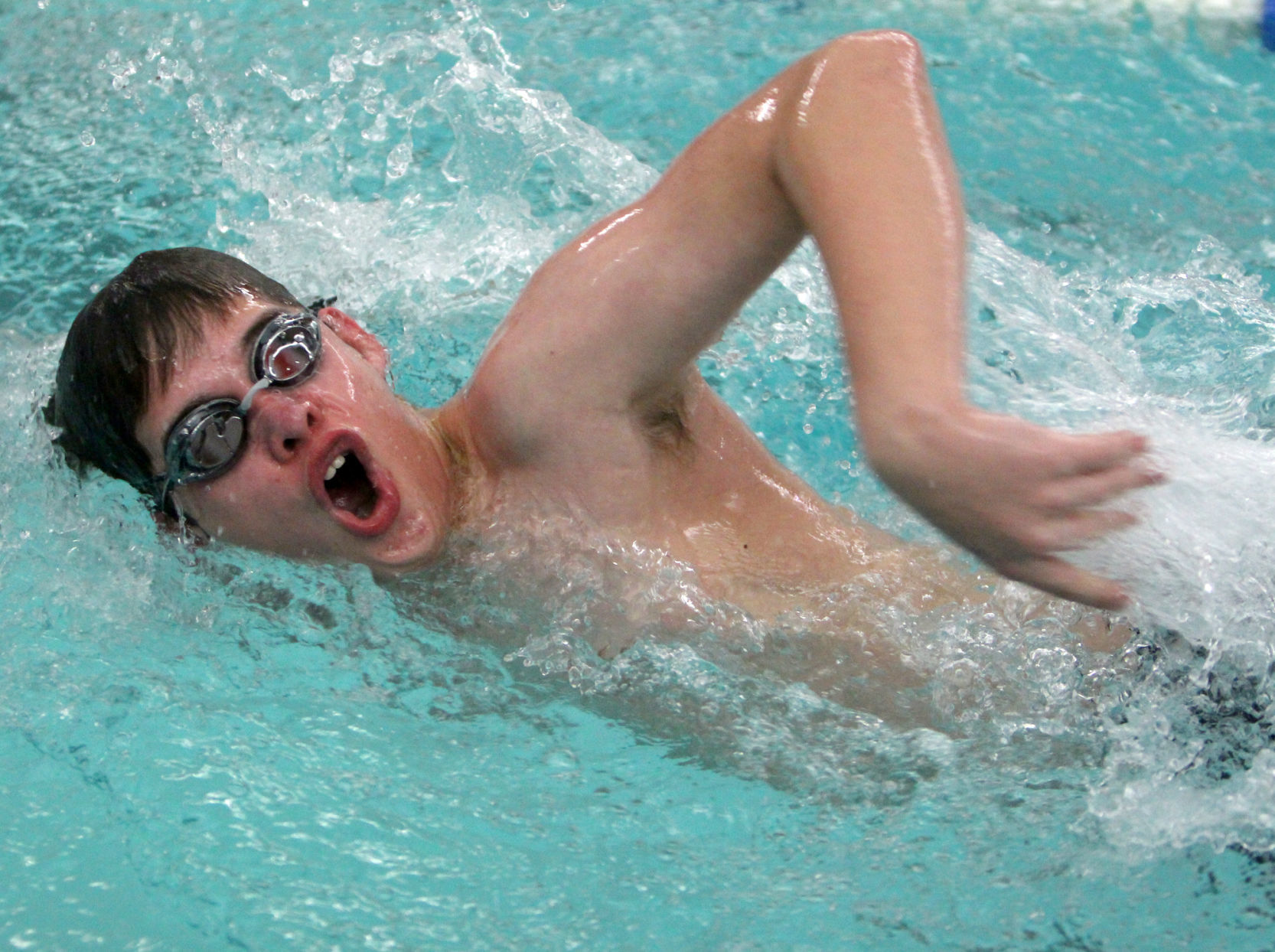 Eau Claire Boys Swimming Husky Invitational 1-19-19